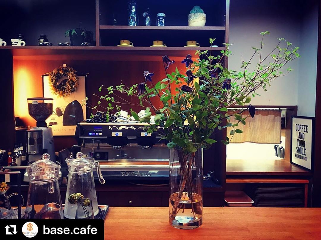 Flower Lesson At BASE CAFE