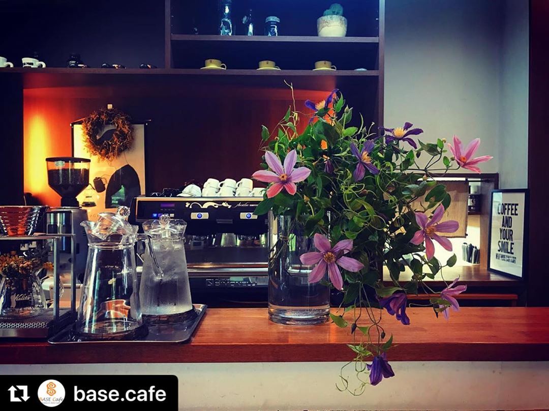 Flower Lesson At BASE CAFE